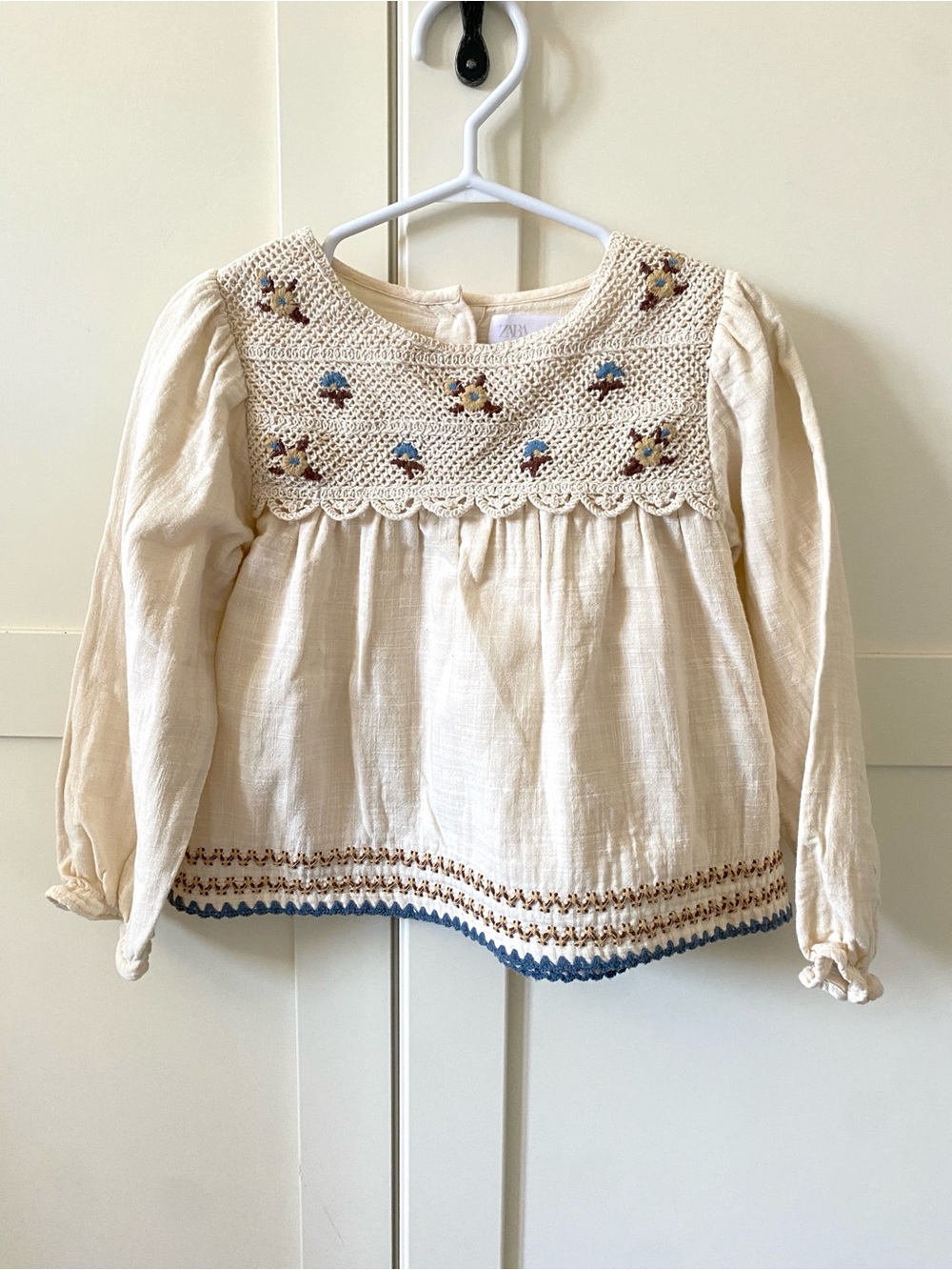 Zara Girls' Cream Embroidered Long-Sleeve Cotton Top | Boho Fall | Size 2T
